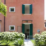Casabencio Nyaraló Lazise